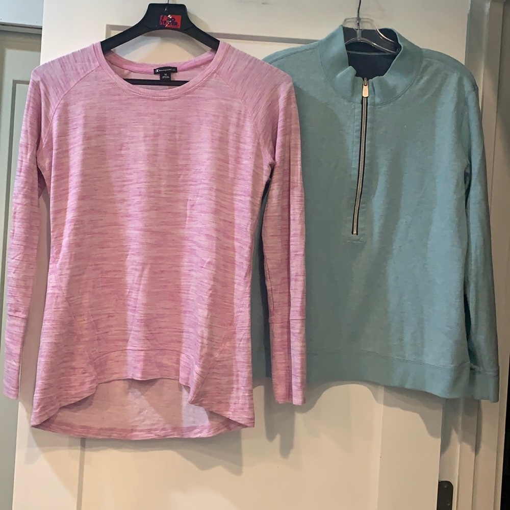 2 Sweatshirts M/L